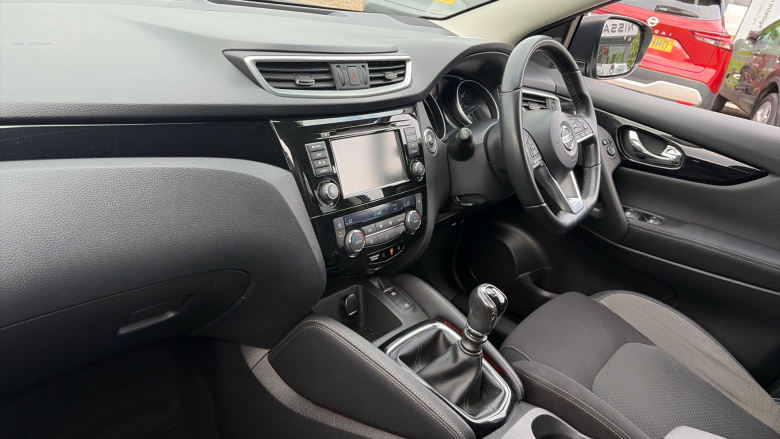 Nissan Qashqai 1.5 dCi 115 N-Connecta 5dr Diesel Hatchback